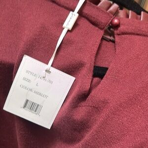 Brand new gorgeous maroon light material Gianni Milano size large kinda sweater